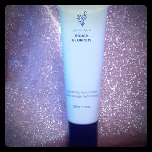 Younique Touch Glorious Hydrating Face Primer